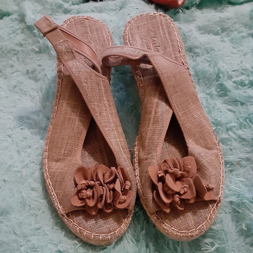 ♥️Clarks Artisan Sandals